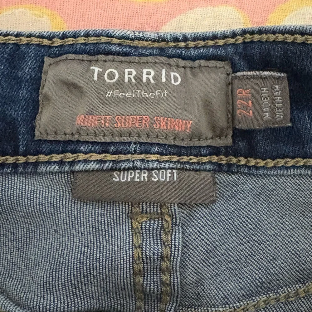 Torrid MidFit Super Skinny High-Rise Jeans - Picture 14 of 14